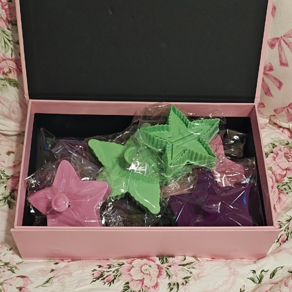 Star-Shaped Cookie Cutters in Pink, Green, and Purple